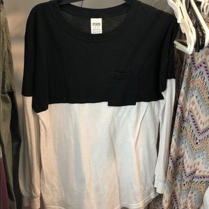 Black and white long sleeve tee